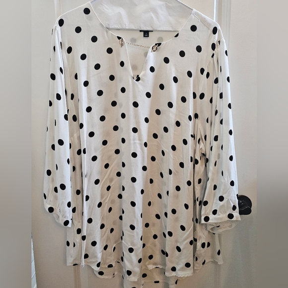 Worn 1x Torrid Crepe Chain Detail Blouse - Picture 8 of 10